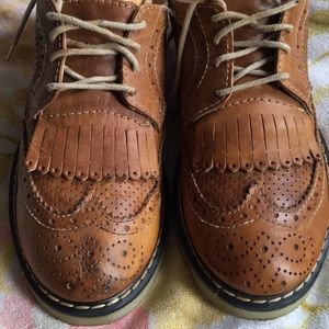 Fringed designer brogues with durable soles